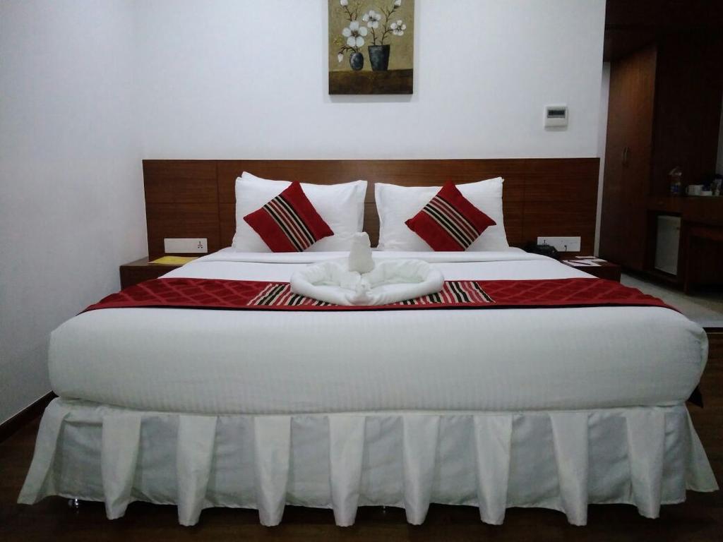 The Royal Comfort Bangalore Buitenkant foto